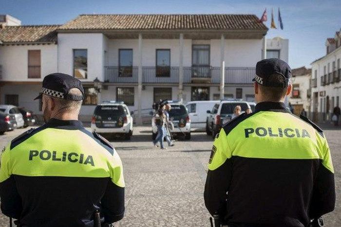Spanish police arrest 24 in Valencia corruption raids