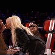 Christina Aguilera kisses female 'The Voice' contestant