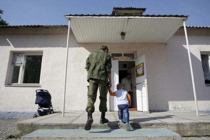 Ukraine ceasefire helps volunteers bring dead soldiers home
