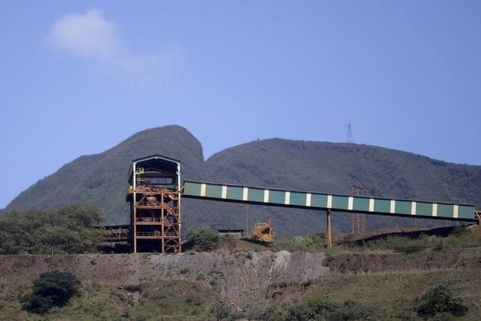 A file picture of a Brazillian iron ore mine's work site. REUTERS/Ricardo Moraes