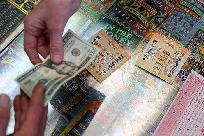 19-yr-old man goes viral after winning $2M Powerball lottery