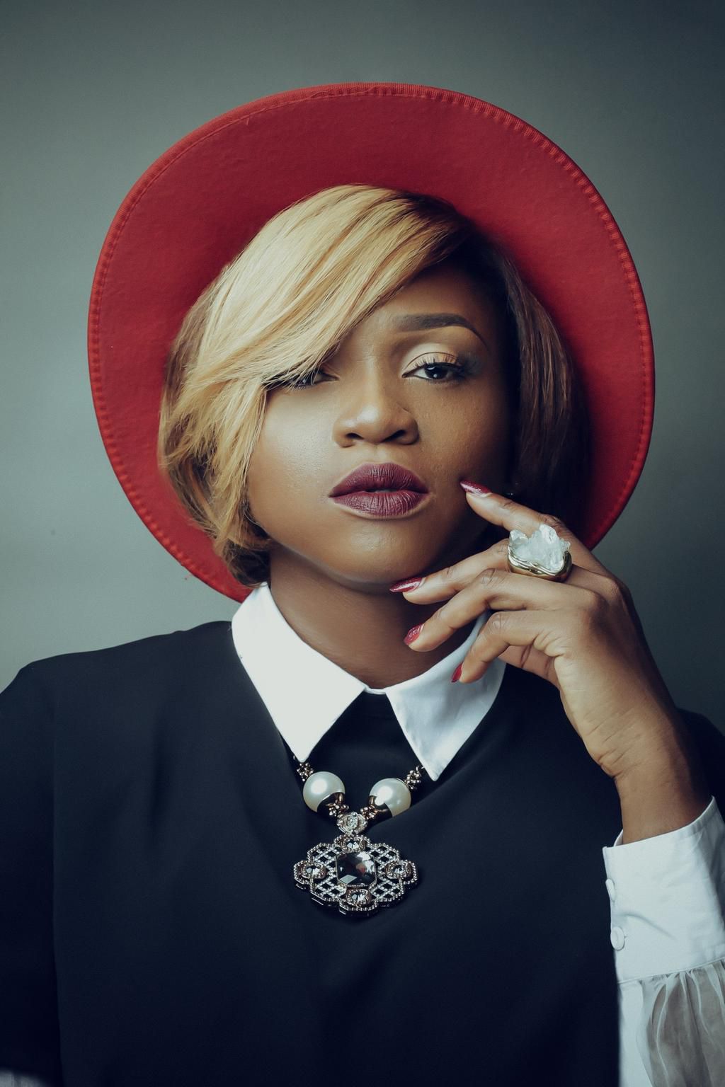 Waje looking stunning