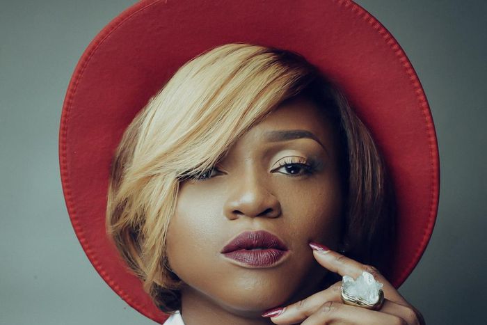 Waje looking stunning