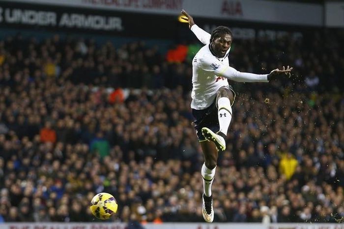 Emmanuel Adebayor of Tottenham Hotspur has a shot at goal against Sunderland during their English Premier League soccer match at White Hart Lane, London, January 17, 2015. REUTERS/Andrew Winning