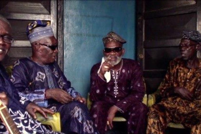 Fatai Rolling Dolla and members of the Faaji Agba