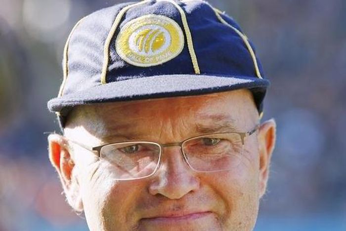 Former New Zealand cricketer Martin Crowe accepts a cap as induction into the ICC Cricket Hall Of Fame at the Cricket World Cup match between Australia and New Zealand in Auckland February 28, 2015. REUTERS/Nigel Marple