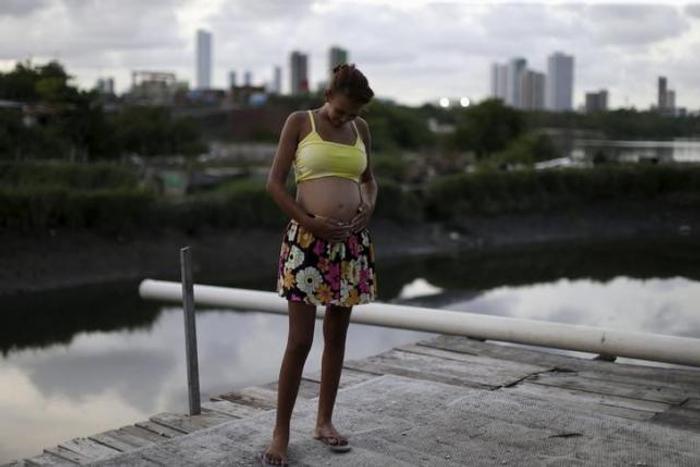 Zika, disease of the poor, may not change abortion in Brazil