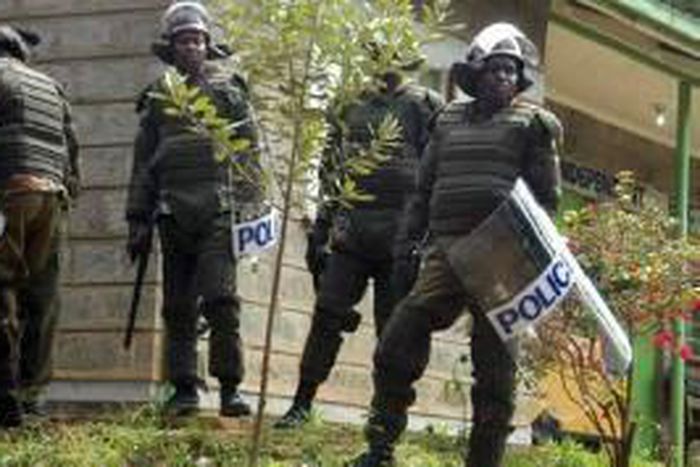 Five Kenyan police killed after truck hits explosive device