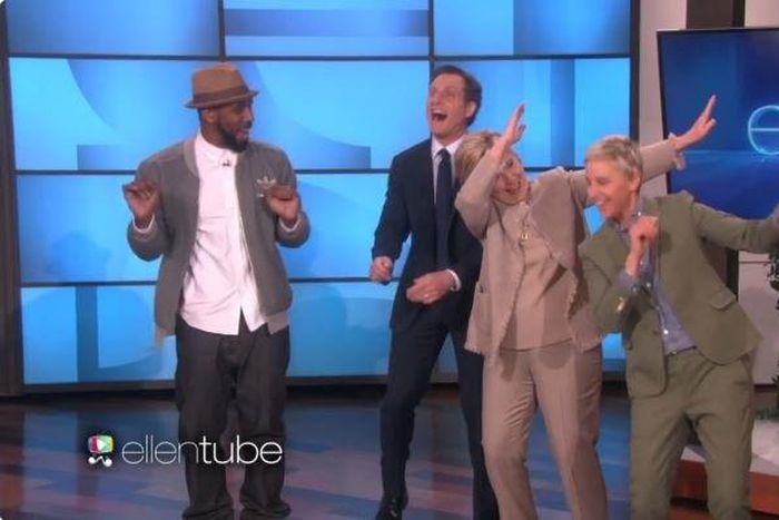 Hillary Clinto do dab dance on Ellen DeGeneres Show