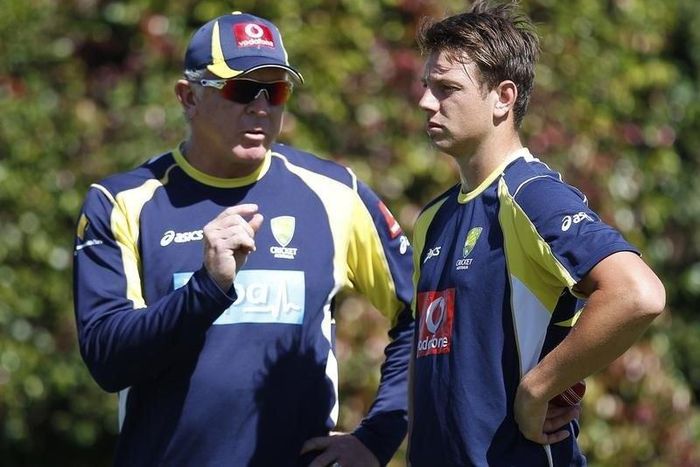 Australia's bowling coach Craig McDermott (L) talks to fast bowler James Pattinson during a practice session at the Sydney Cricket Ground January 2, 2012. REUTERS/Tim Wimborne