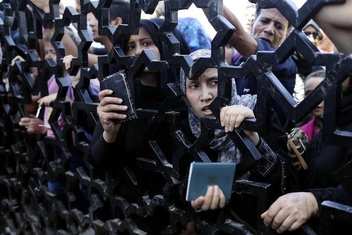 Dozens of nations discriminate against women in citizenship laws - study