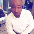 Harrysong with make-up on his face