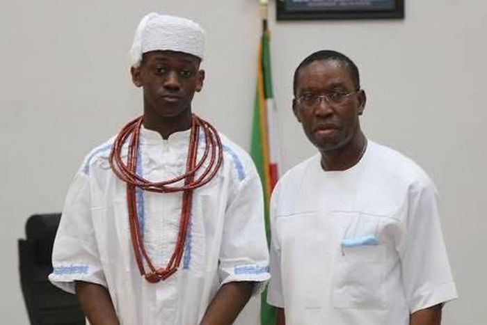 Obi Chukwuka Noah Akaeze I with Governor Ifeanyi Okowa