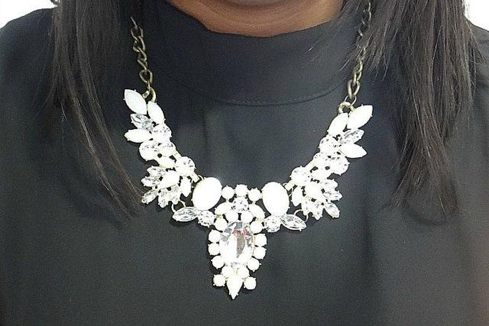 Wearing jewelry correctly helps makes a whole look well put together