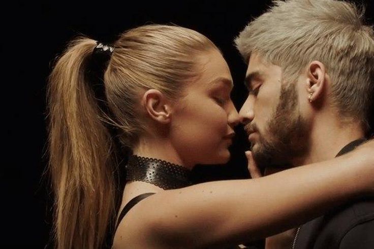 Zayn Malik, Gigi Hadid kiss in Pillowtalk video