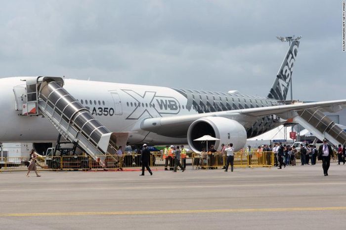 ___4703853___https:______static.pulse.com.gh___webservice___escenic___binary___4703853___2016___2___18___18___singapore-air-show-airbus+A350+XWB