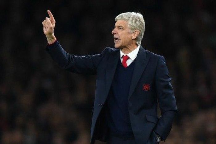 Bayern expect 'long-ball' Arsenal, Wenger seeks discipline