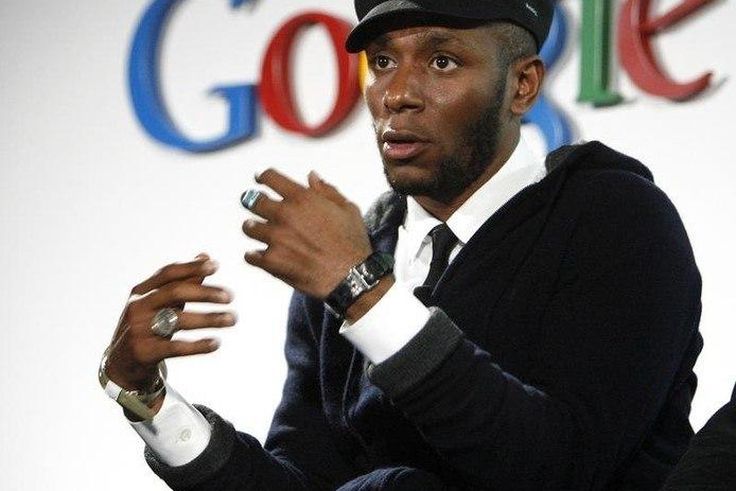 Hip hop artist Mos Def speaks during a panel discussion during the "Discover Music!" event at Capitol Studios in Hollywood, California October 28, 2009.    REUTERS/Mario Anzuoni