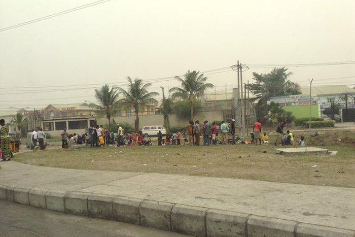 Crowd risk lives to steal fuel from broken pipe in VGC