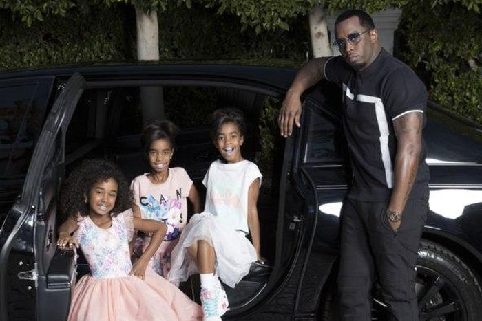 Sean Combs unveils Sean John girls collection