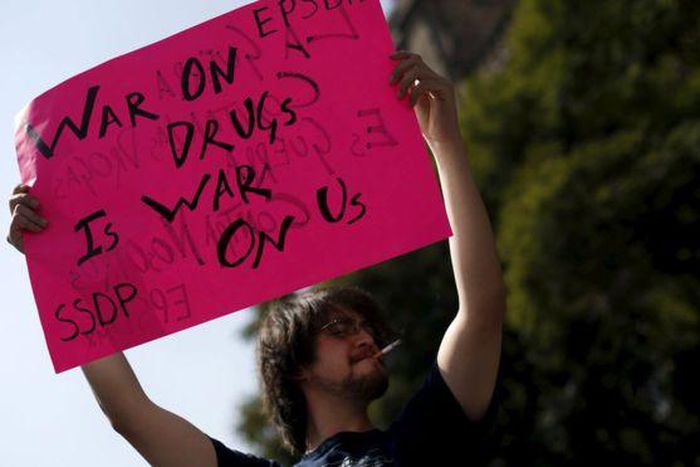 Mexicans now permitted to grow and smoke marijuana