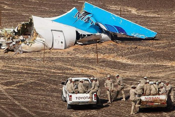 Crashed Russian jet not hit from outside, no distress call made -investigator source
