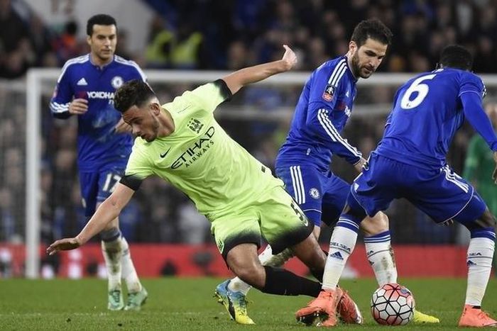 Chelsea crush weakened City in FA Cup, Spurs knocked out