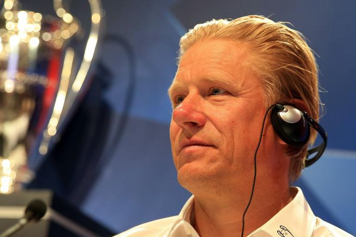 ___4323651___https:______static.pulse.com.gh___webservice___escenic___binary___4323651___2015___11___4___11___peterschmeichel-cropped_1qlb3xb8qppjo1bnjix1dmkfwq_1