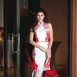 Model with bag from Morin O