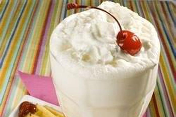 ___4584333___https:______static.pulse.com.gh___webservice___escenic___binary___4584333___2016___1___20___17___Fountain-Style+Vanilla+Malt+Shake