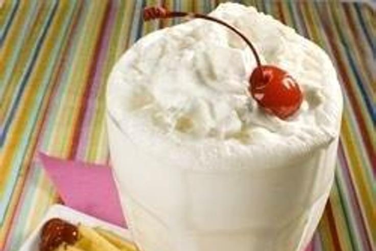 ___4584333___https:______static.pulse.com.gh___webservice___escenic___binary___4584333___2016___1___20___17___Fountain-Style+Vanilla+Malt+Shake