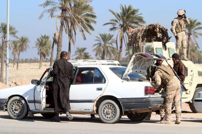 Iraqi force enters Basra to disarm tribal fighters - official, sources