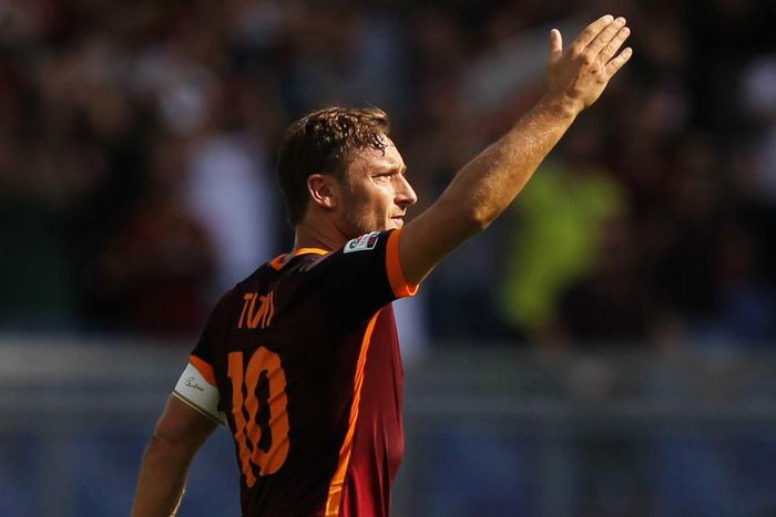 ___4282368___https:______static.pulse.com.gh___webservice___escenic___binary___4282368___2015___10___21___23___francesco-totti-cropped_1fpxf1v5cbpcx1tpk4n3dlynni_1