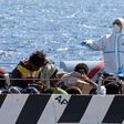 Almost 220,000 migrants, a record, reached Europe by sea in October - UN
