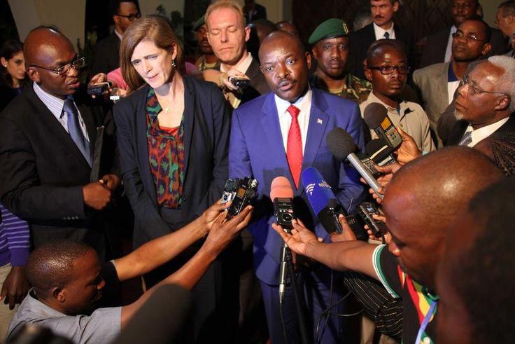 U.S. Ambassador to the United Nations, Samantha Power, and Burundian President Pierre Nkurunziza (C) speak to the press in Gitega, Burundi January 22, 2016. The U.N. Security Council met with Nkurunziza to discuss how to quell worsening political viole...