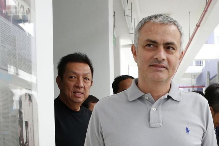 Mourinho says prefers to wait for next season to return