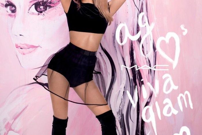Ariana Grande X MAC Cosmetics Viva Glam