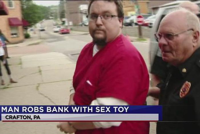 Man robs bank with sex toy that looked like a Bomb