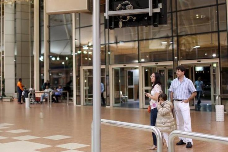 With just hand luggage, British tourists to fly home from Egypt