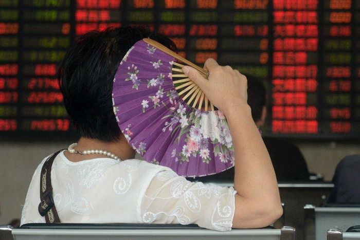 China stocks close down, small-cap rally fizzles