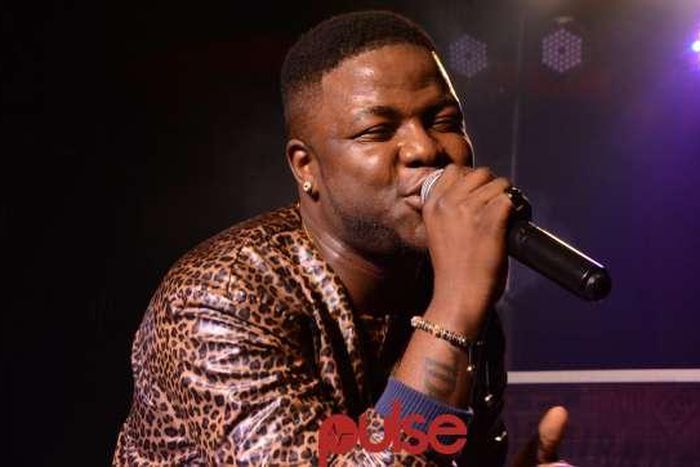 Skales performing at Industry Nite