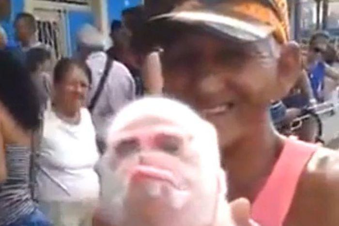 See pictures of Pig born with the face of monkey