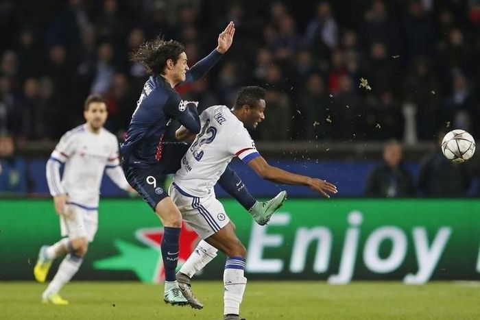 Substitute Cavani on target as PSG edge Chelsea 2-1