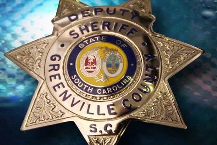 2-yr-old girl goes viral after calling 911 for wardrobe emergency