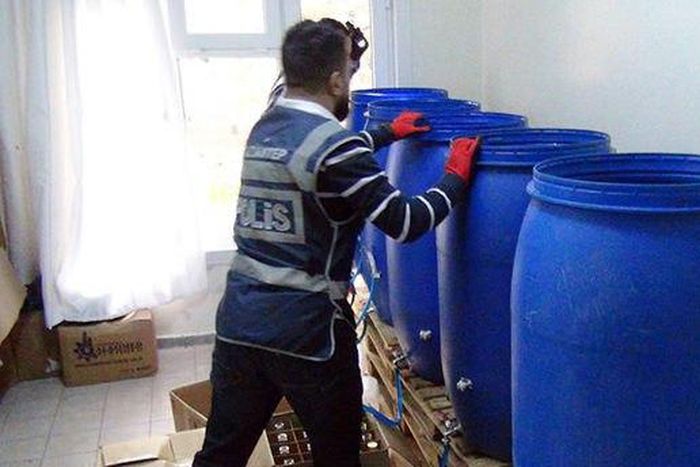 Twelve die after drinking bootleg alcohol in Turkey - media