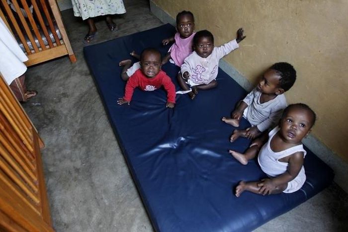 Abandoned children play at the Don Bosco Ngangi community center in Goma, North Kivu region, August 6, 2013. REUTERS/Thomas Mukoya