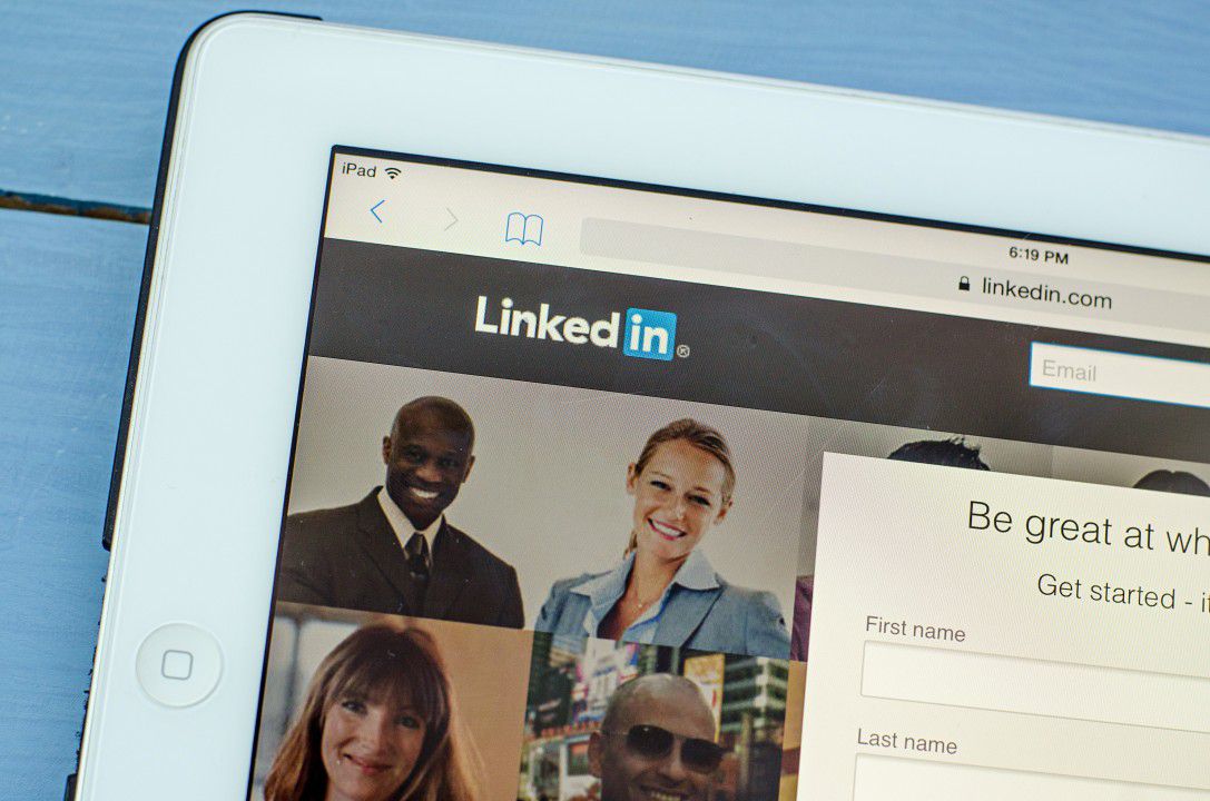 How to use LinkedIn to land your - 12b387ae 73a4 44f0 9df8 19afcb3881b2 