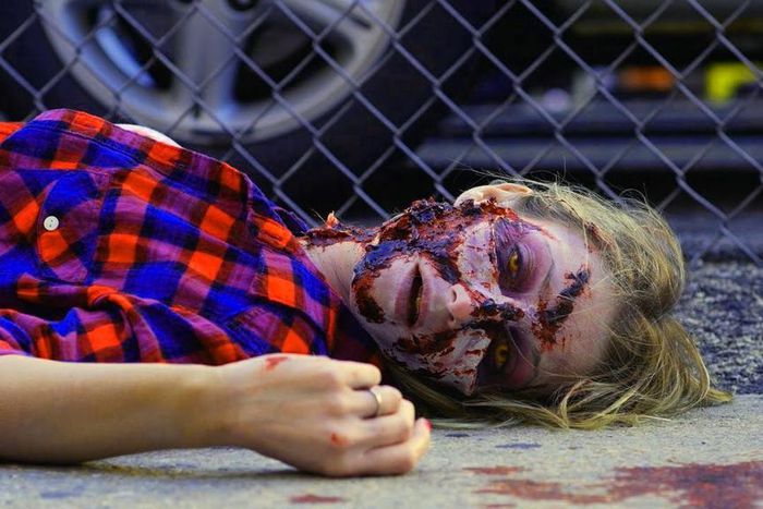 Watch this hilarious Zombie homicide prank