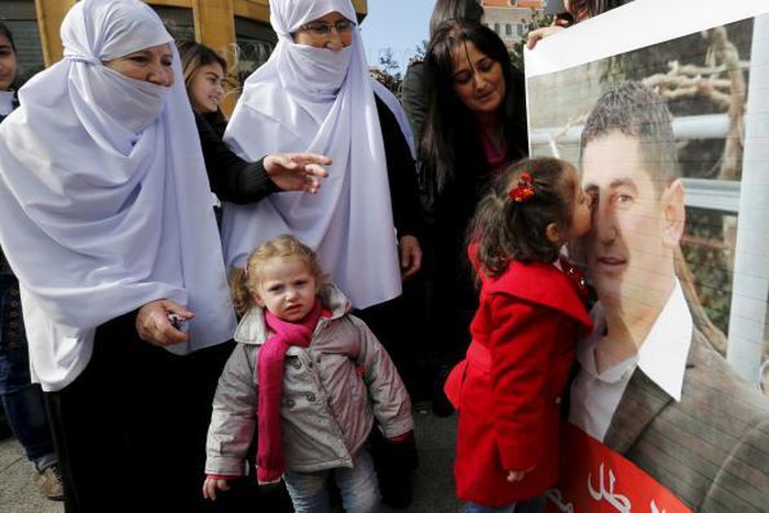 Prisoner swap deal frees Lebanese soldiers and IS leader's ex-wife