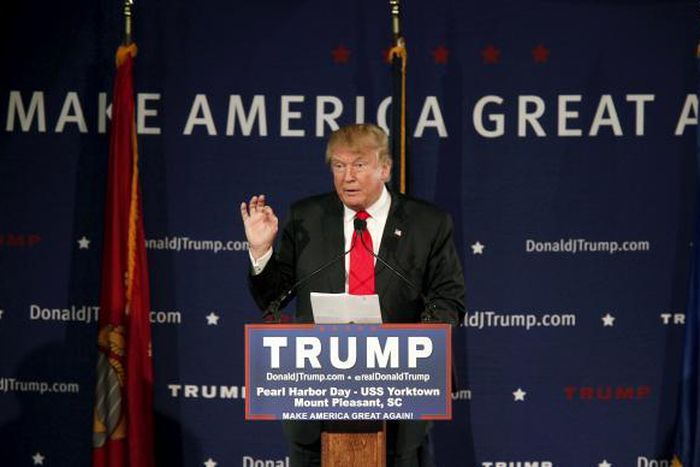 Trump defends proposed ban on Muslims into U.S., says 'no choice'